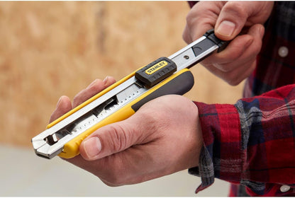 Stanley 18mm FatMax Snap Off Knife STA010481