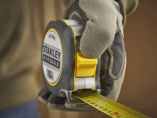 Stanley FATMAX® XTREME™ Tape Measure 10m Width 32mm Metric only  STA038232
